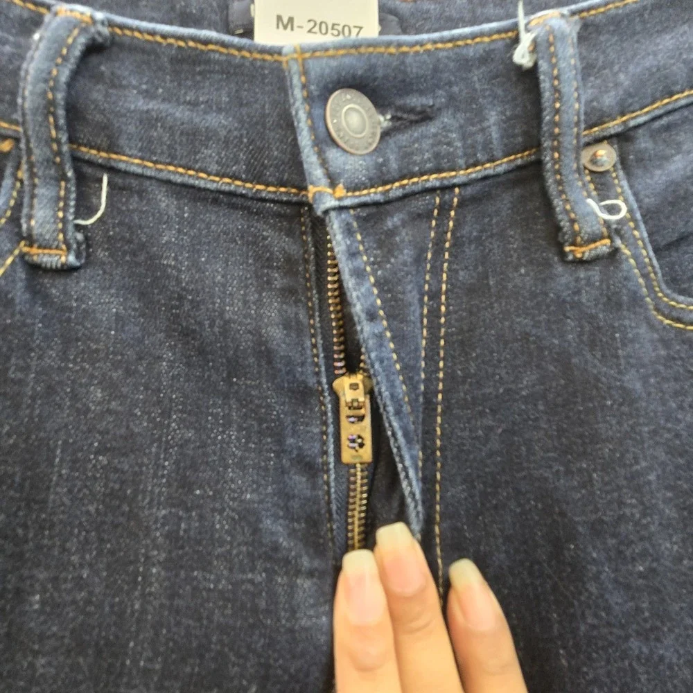 Lucky Brand Men Jeans 30X30 Dark Blue Denim 411 Athletic Taper Coolmax 23